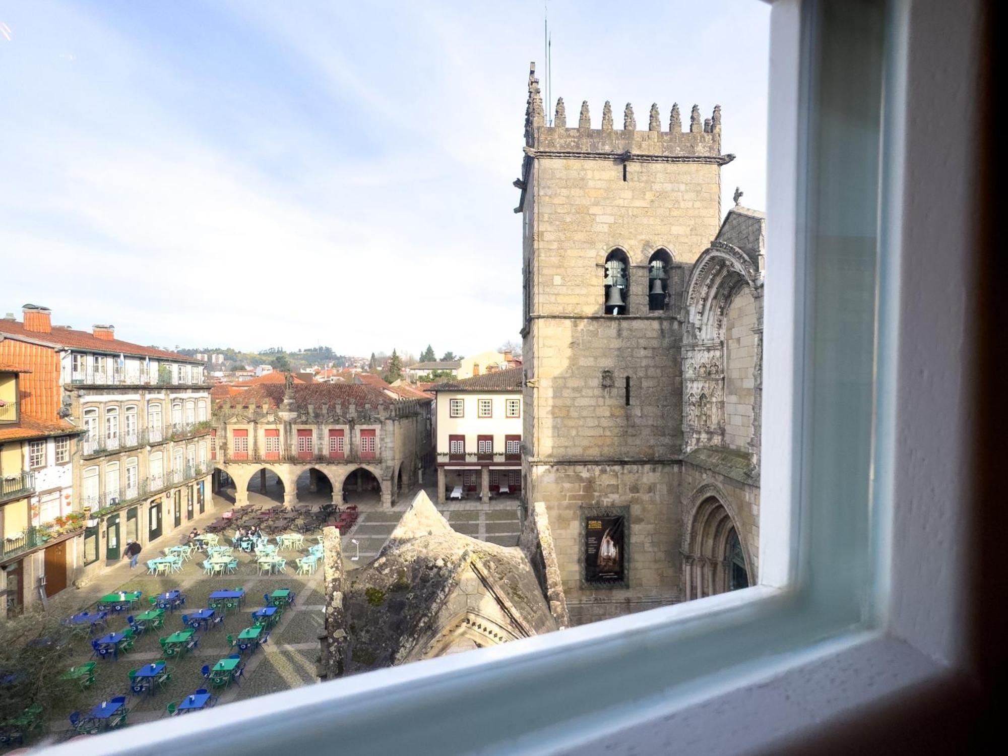 Aparthotel Largo Da Oliveira Guimaraes Exterior photo